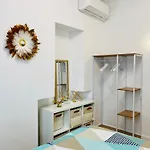 Апартаменты 2- Cosy One Bedroom 2-4p, Located Place Nationale Антиб