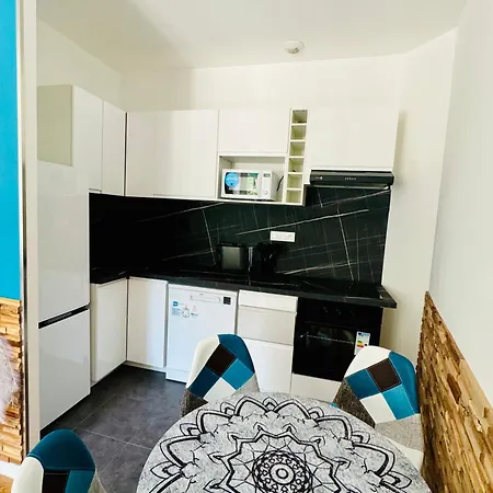 2- Cosy One Bedroom 2-4p, Located Place Nationale * Антиб